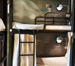 Кровать в общем номере в Beehive Phuket Old Town - Hostel