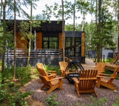 Улучшенный коттедж с двумя спальнями и купелью в Black Village Family