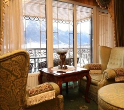 Люкс с балконом в Golden House