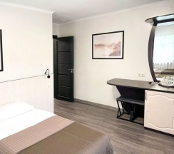 Номер стандарт с 4 односпальными кроватями (с завтраком) в Баваренок