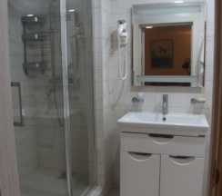 Полулюкс, двухкомнатный номер на втором этаже в Золотая рыбка