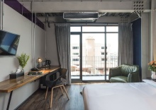 Номер Standard с балконом в MeStyle Garage Hotel Bangkok