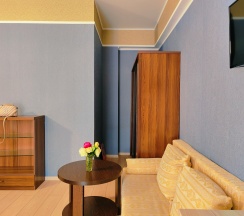 Пятиместный комфорт с общей террасой в Уральские самоцветы