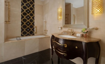 Мансардный номер в The St. Regis Moscow Nikolskaya