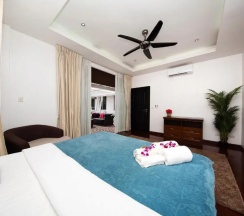 Вилла с 6 комнатами в Villas In Pattaya