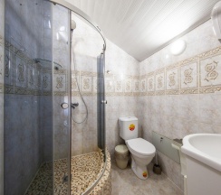 Номер стандарт семейный (с завтраком) в Kaskad house