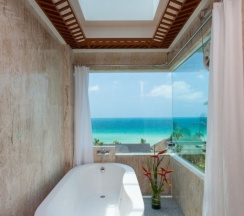 Номер Premium с балконом и oceanfront в The samui beach resort