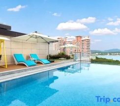 Двухместный люкс с видом на океан (двуспальная кровать) в voco Sanya Dadonghai By IHG