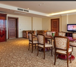 Двухместный люкс Presidential двуспальная кровать в Royal Hotel Spa&Wellness