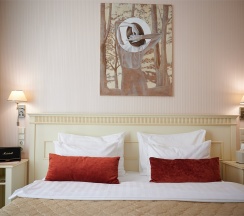 Делюкс с одной большой кроватью в Marco Polo Moscow