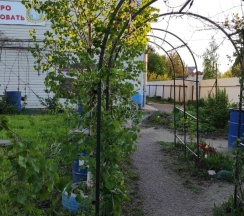 "Кибитка Путешественника", гостевой домик на территории, супербюджет, трехместный, 9кв/м, Wi-Fi , ТВ, холодильник, электрочайник, общие удобства в Доме в Саблино