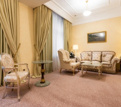Двухместный номер Коллекшен Премиум (двуспальная кровать) в Radisson Collection Москва
