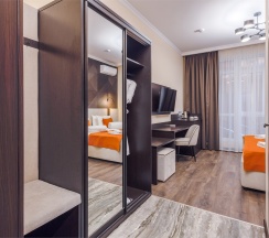 Двухместный номер «Комфорт» с 1 двуспальной кроватью в Ассара