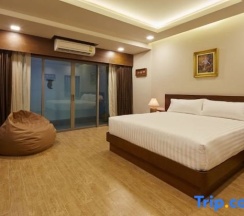 Трёхместный семейный номер Standard с видом на город в The AGATE Pattaya Boutique Resort