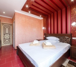 люкс с балконом в Dev-life