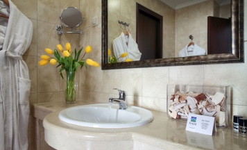 Двухместный люкс с 2 комнатами двуспальная кровать в Плаза СПА