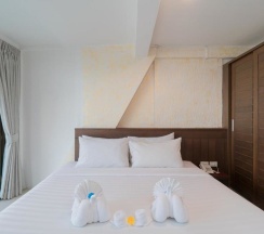 Двухместный номер Deluxe с частичным видом на море двуспальная кровать в Destination Patong