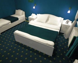 Номер эконом семейный с 3 односпальными кроватями в Lite rooms