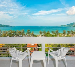 Двухместный номер Deluxe с видом на море двуспальная кровать в Andaman Beach Suites Hotel