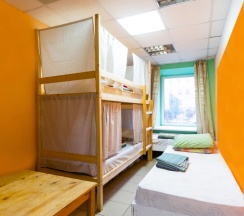 Стандартный четырехместный номер в Marseille