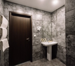 Трёхместный в West hotel