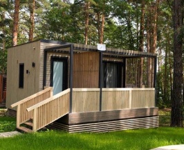 Бунгало улучшенное с 1 двуспальной кроватью в Pioneer Resort Hotel