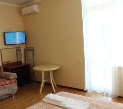 Стандартный четырехместный номер в Роза Ветров