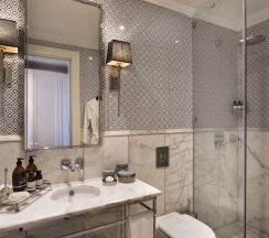 Номер Premium с балконом в The Drisco Hotel Tel Aviv - Relais & Chateaux