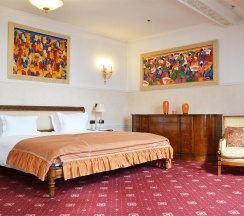 Люкс "Николай Гумилёв" с мансардными окнами в Taleon Imperial Hotel