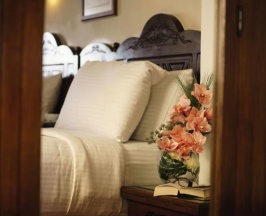 Двухместный номер Classic с красивым видом из окна двуспальная кровать в Mövenpick Resort Sharm El Sheik Naama Bay