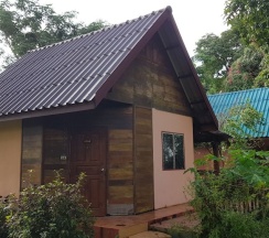 Двухместное бунгало двуспальная кровать в Rainbow Resort