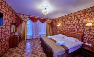 Делюкс в Реверанс СПб