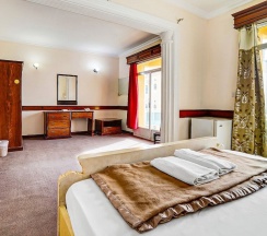 Одноместные апартаменты с 2 комнатами в OYO 120 Concord International Hotel