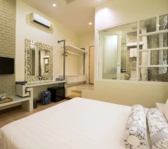 Номер Standard в O'nya Phuket Hotel
