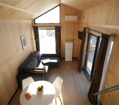 Четырёхместный Барнхаус на берегу озера в ЭкоPort на Отрадном