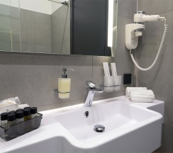Стандартный номер с 1 кроватью или 2 отдельными кроватями в Underwood Hotel