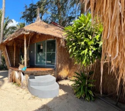 Бунгало с видом на море в Sea Love Beach Bar und Bungalows