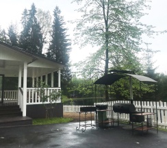 Коттедж - DeLuxe 6 мест с видом на озеро в Покровское