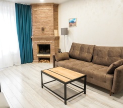 Апартаменты двухкомнатные с камином в Eco village