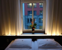Трёхместный номер Standard в Concorde Hotel