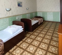 Двухместный номер эконом в блоке с общей ванной, с балконом в Патриот