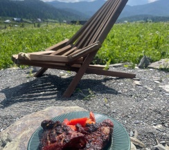Дом с террасой в Зеркальный дом в горах