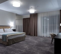 Номер категории "Бизнес" в Holiday Inn