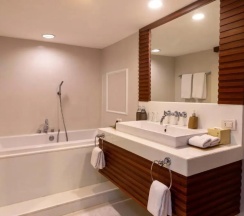 Двухместный люкс c 1 комнатой (2 отдельные кровати) в Dusit Thani Pattaya