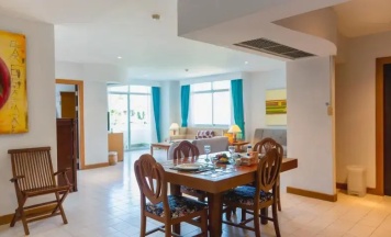 Residence c 1 комнатой с видом на сад в Waterfront Suites Phuket by Centara