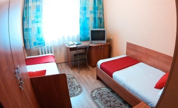 Номер стандарт с 2 односпальными кроватями (с завтраком) в Maxrooms Волга Hollywood