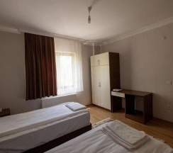 Вилла с 4 комнатами с балконом в Guzel Evler Family Resort