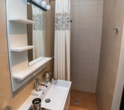 101 - Трехместный номер с террасой в Азов Инн