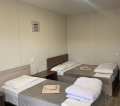 Улучшенный 3-х местный семейный номер в Пол&Пути