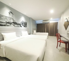 Трёхместный номер Standard в Recenta Style Phuket Town